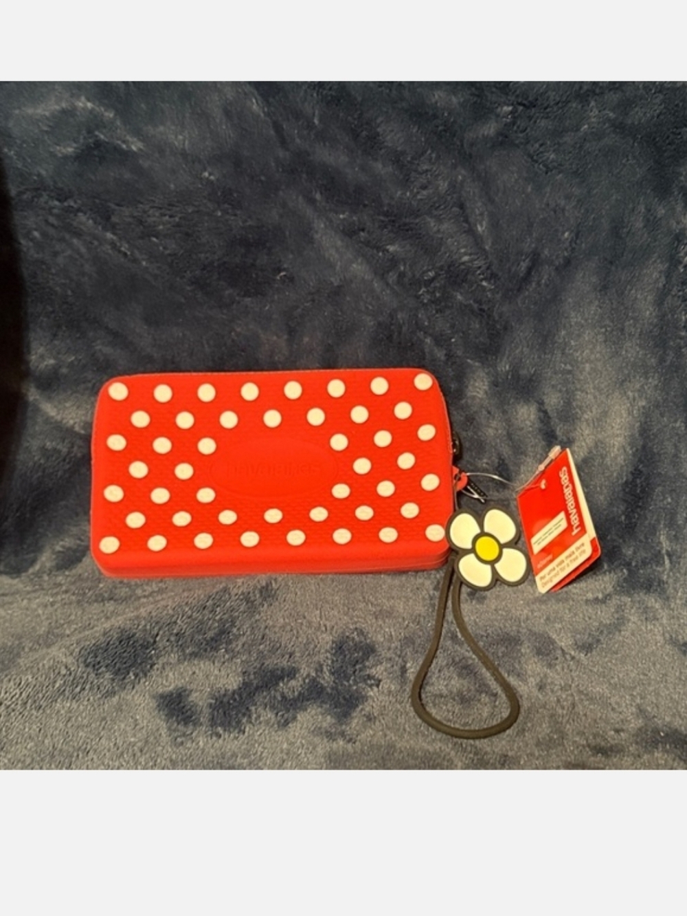 NWT - Havaianas Disney Classics Minnie Mouse Wristlet